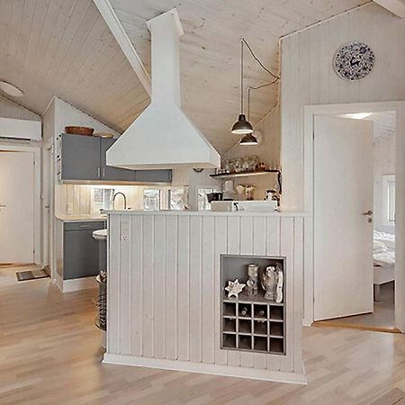 6 Person Holiday Home In Otterup Extérieur photo