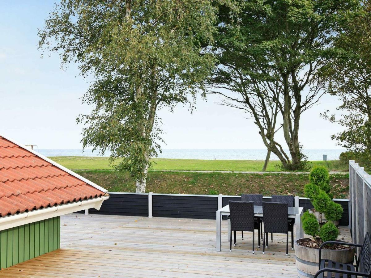 6 Person Holiday Home In Otterup Extérieur photo