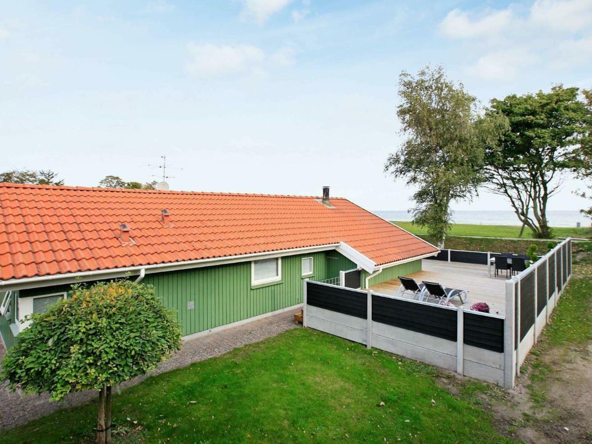 6 Person Holiday Home In Otterup Extérieur photo